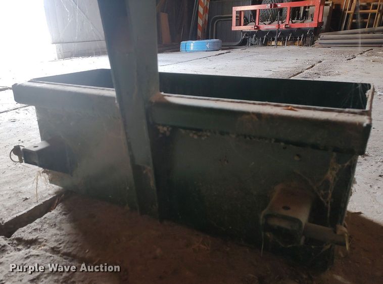 image for item MM9913 Three point tool carrier