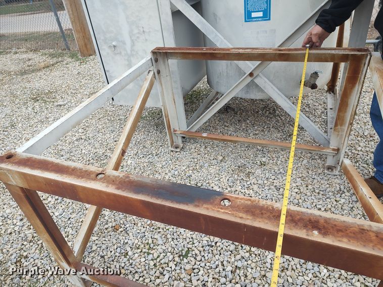 image for item MM9917 Oil circuit breaker