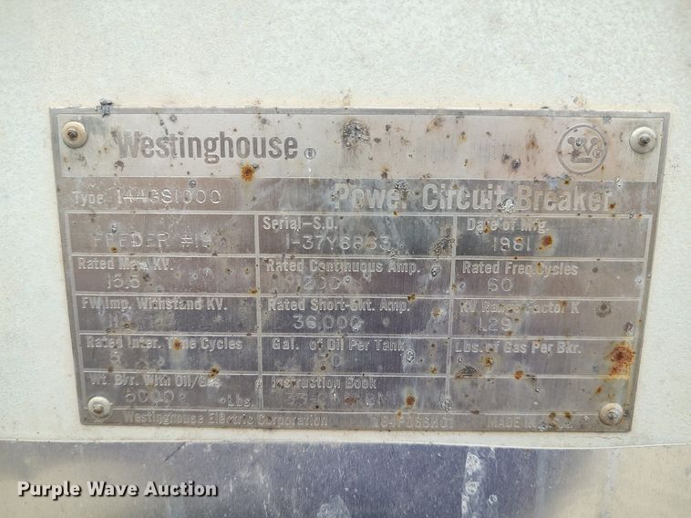 image for item MM9917 Oil circuit breaker