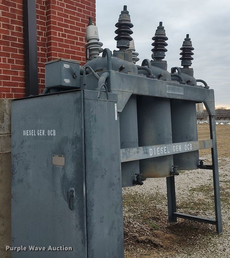 image for item MM9918 Oil circuit breaker