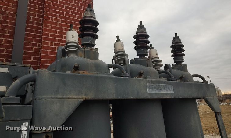 image for item MM9918 Oil circuit breaker