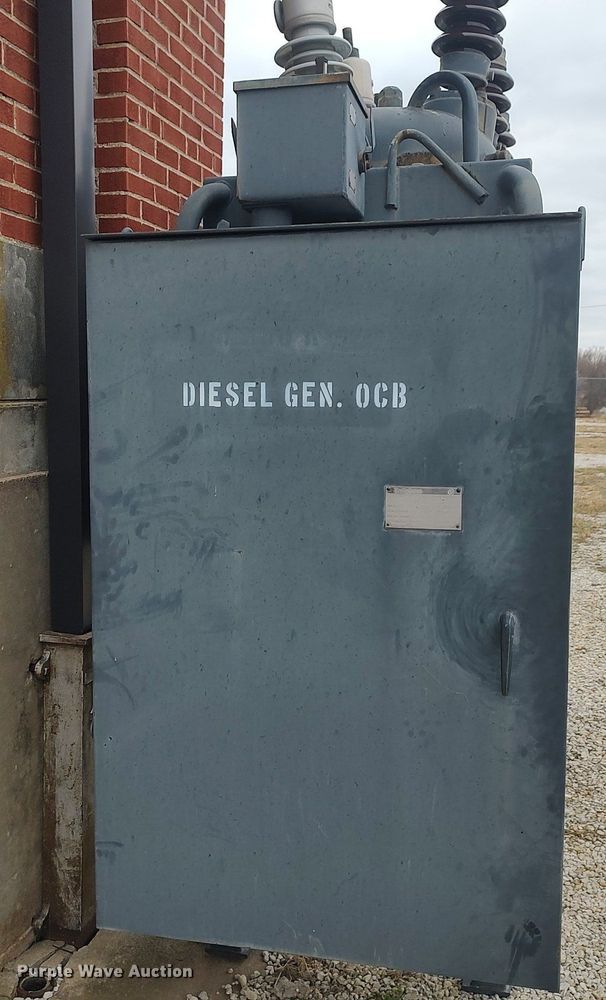 image for item MM9918 Oil circuit breaker