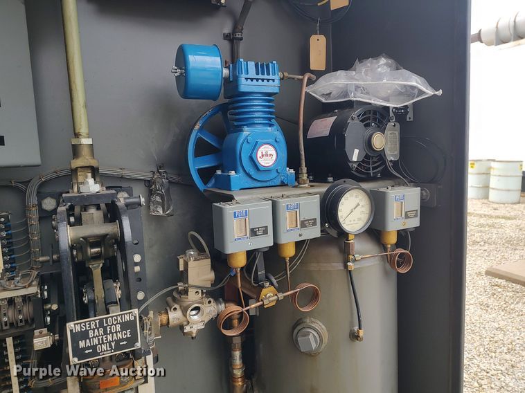 image for item MM9918 Oil circuit breaker