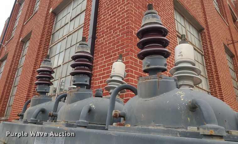 image for item MM9918 Oil circuit breaker