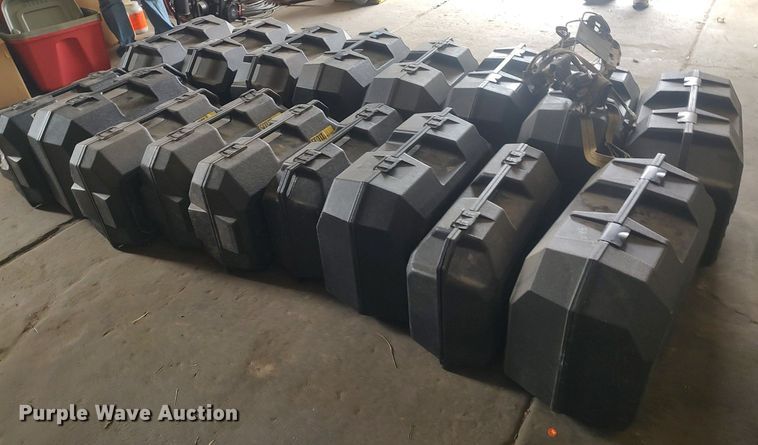 image for item MM9925 SCBA tanks and airpacks