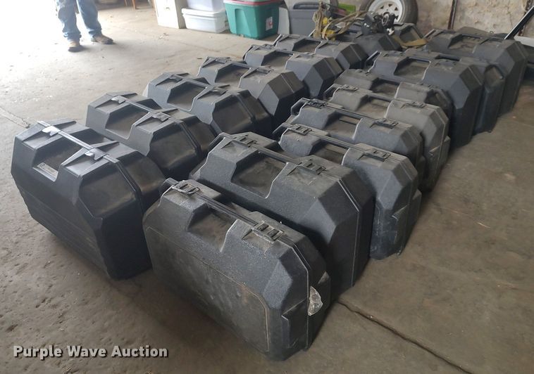 image for item MM9925 SCBA tanks and airpacks