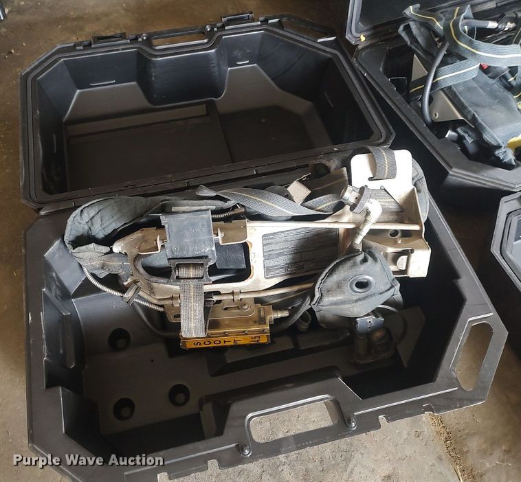 image for item MM9925 SCBA tanks and airpacks