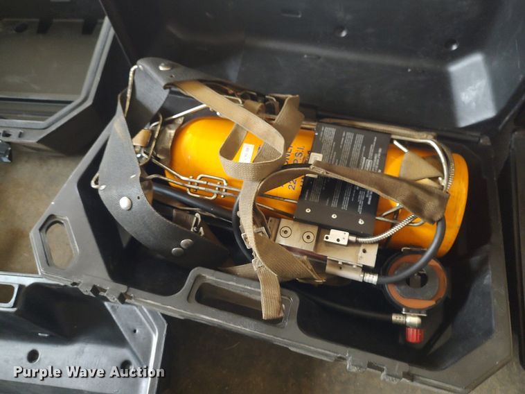 image for item MM9925 SCBA tanks and airpacks