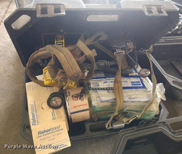 image for item MM9925 SCBA tanks and airpacks