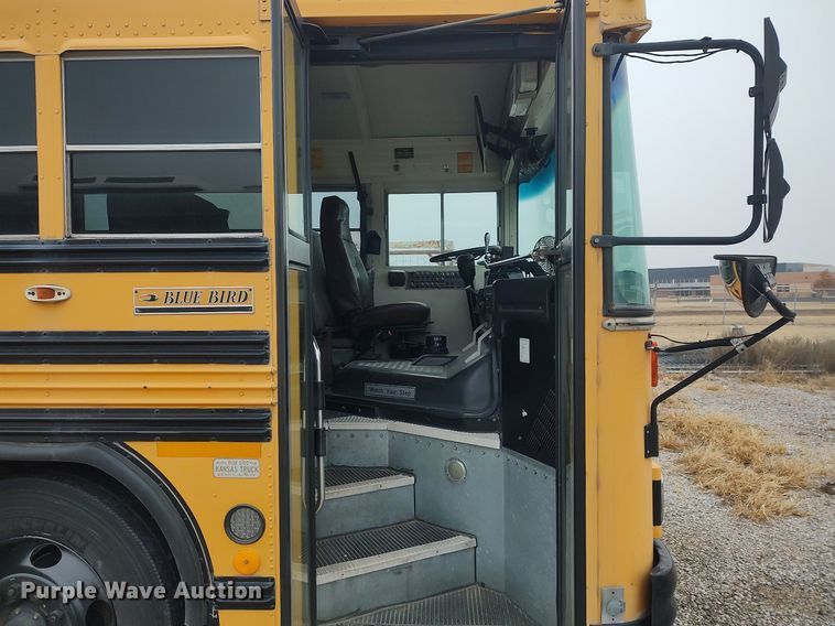 image for item MM9932 1998 Blue Bird TC2000  school bus