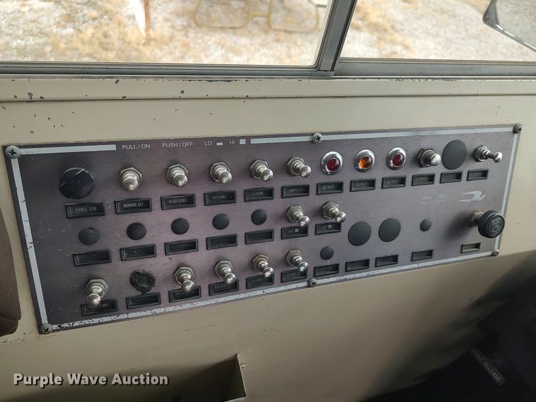 image for item MM9932 1998 Blue Bird TC2000  school bus