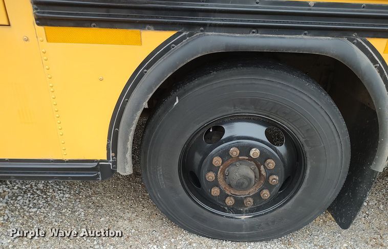 image for item MM9932 1998 Blue Bird TC2000  school bus