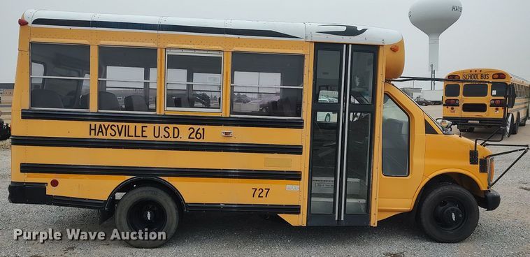 image for item MM9934 1998 Chevrolet Express G3500  school bus