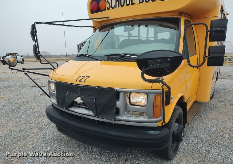 image for item MM9934 1998 Chevrolet Express G3500  school bus