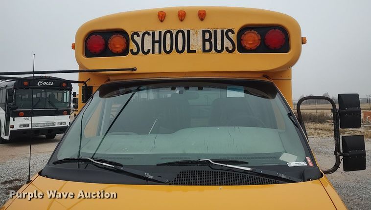 image for item MM9934 1998 Chevrolet Express G3500  school bus