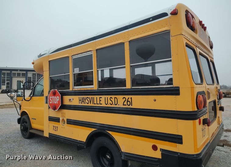 image for item MM9934 1998 Chevrolet Express G3500  school bus