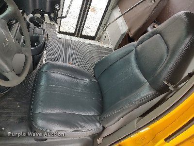 image for item MM9934 1998 Chevrolet Express G3500  school bus