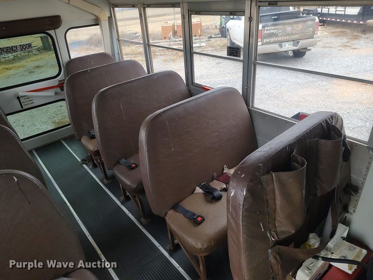 image for item MM9934 1998 Chevrolet Express G3500  school bus