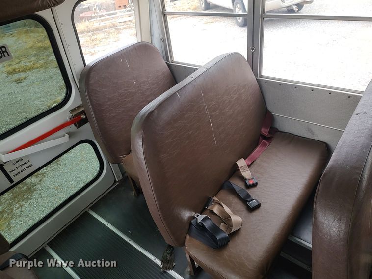 image for item MM9934 1998 Chevrolet Express G3500  school bus