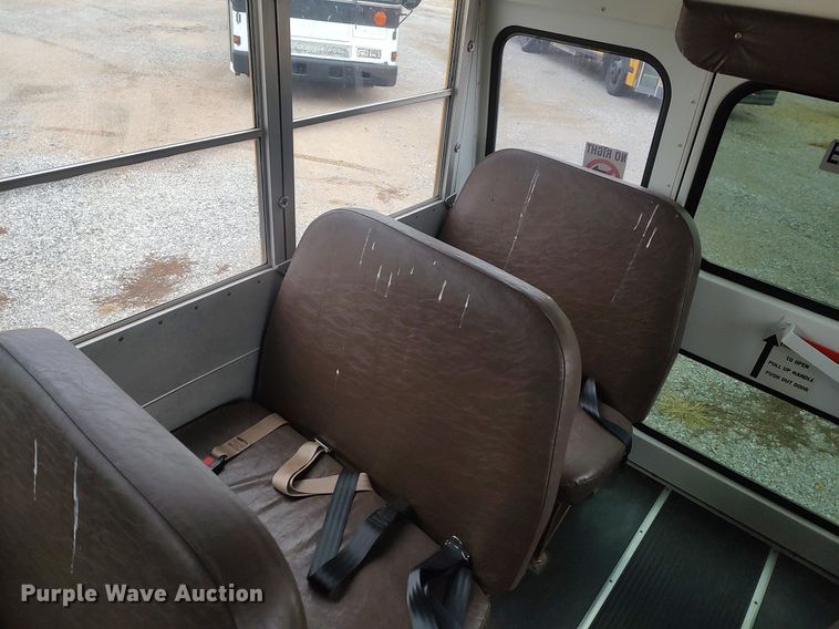 image for item MM9934 1998 Chevrolet Express G3500  school bus