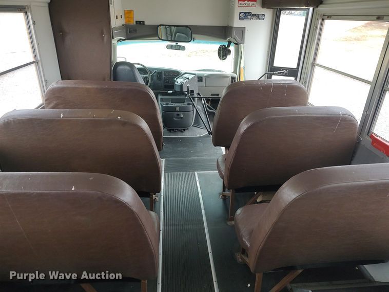 image for item MM9934 1998 Chevrolet Express G3500  school bus