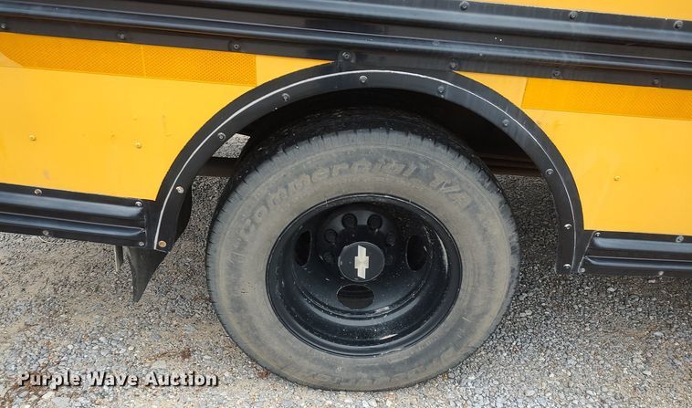 image for item MM9934 1998 Chevrolet Express G3500  school bus