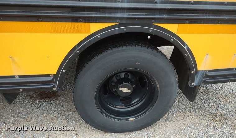 image for item MM9934 1998 Chevrolet Express G3500  school bus