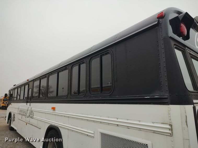 image for item MM9935 2000 Blue Bird All American  coach bus