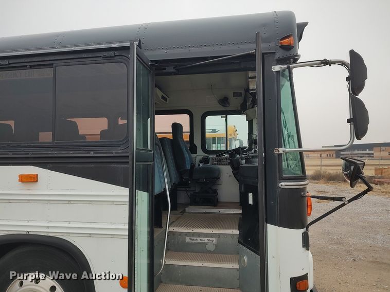 image for item MM9935 2000 Blue Bird All American  coach bus