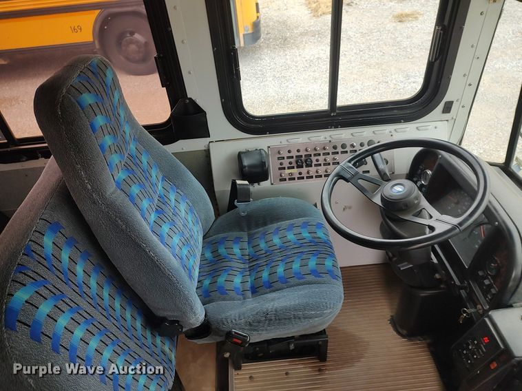 image for item MM9935 2000 Blue Bird All American  coach bus