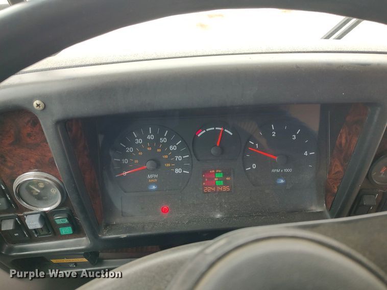 image for item MM9935 2000 Blue Bird All American  coach bus