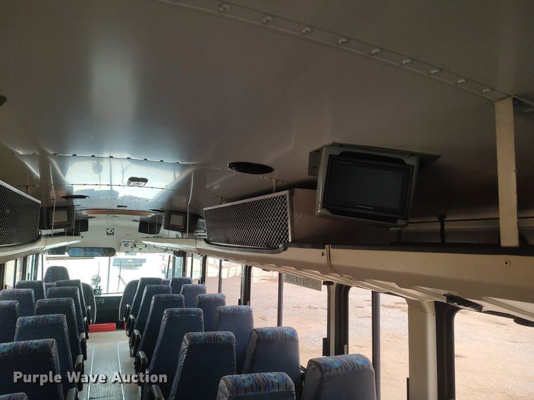 image for item MM9935 2000 Blue Bird All American  coach bus