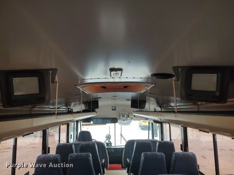 image for item MM9935 2000 Blue Bird All American  coach bus