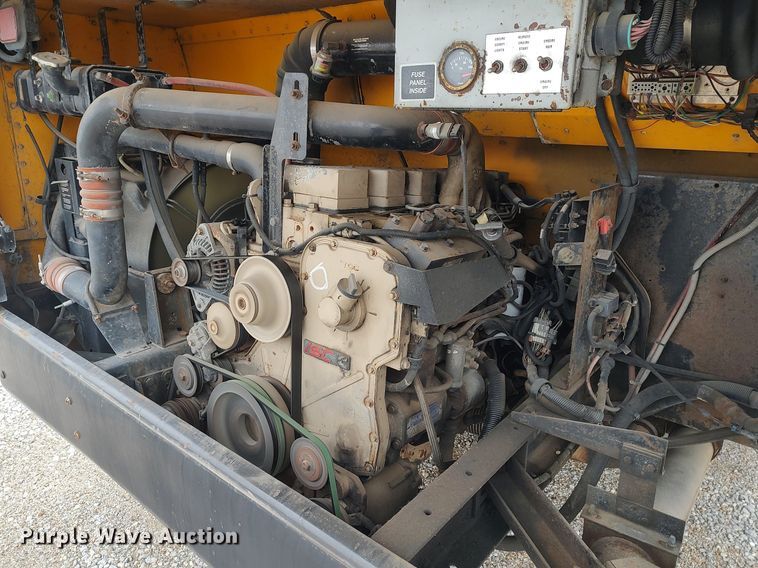 image for item MM9935 2000 Blue Bird All American  coach bus