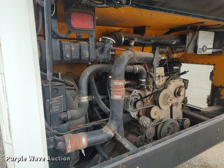 image for item MM9935 2000 Blue Bird All American  coach bus