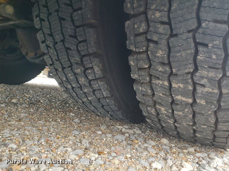 image for item MM9935 2000 Blue Bird All American  coach bus