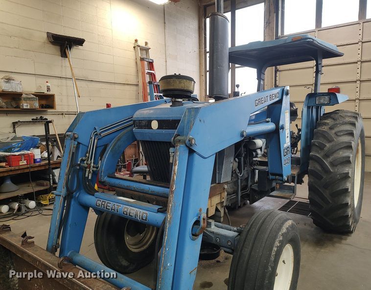 image for item MM9938 1998 New Holland 7610  tractor