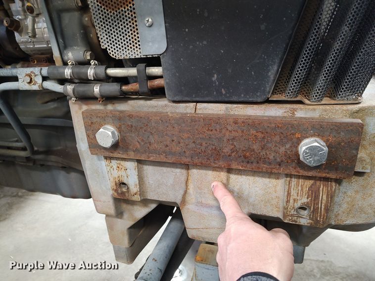 image for item MM9938 1998 New Holland 7610  tractor