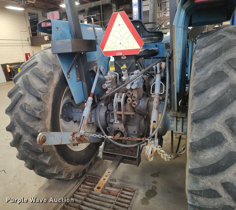 image for item MM9938 1998 New Holland 7610  tractor