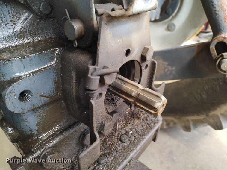 image for item MM9938 1998 New Holland 7610  tractor