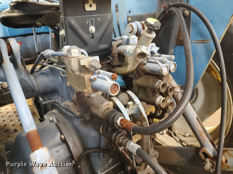 image for item MM9938 1998 New Holland 7610  tractor