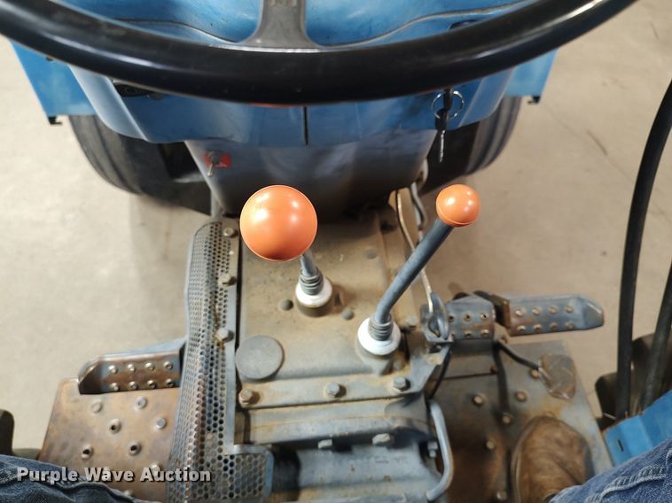 image for item MM9938 1998 New Holland 7610  tractor