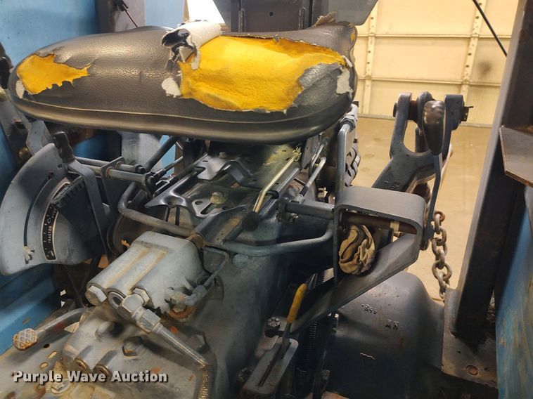 image for item MM9938 1998 New Holland 7610  tractor