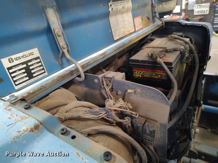 image for item MM9938 1998 New Holland 7610  tractor