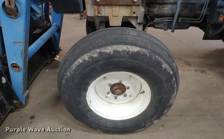 image for item MM9938 1998 New Holland 7610  tractor