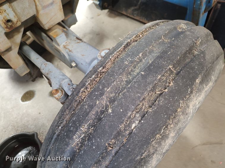 image for item MM9938 1998 New Holland 7610  tractor