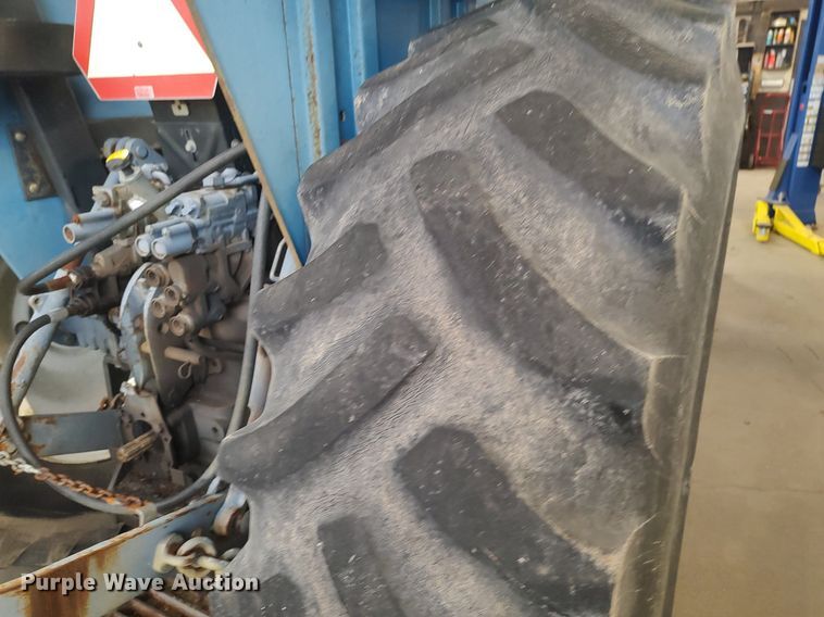 image for item MM9938 1998 New Holland 7610  tractor