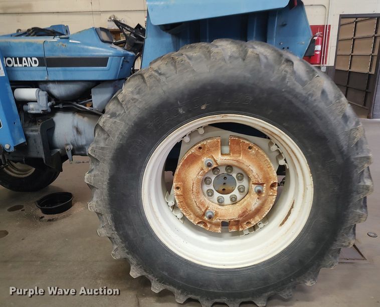 image for item MM9938 1998 New Holland 7610  tractor