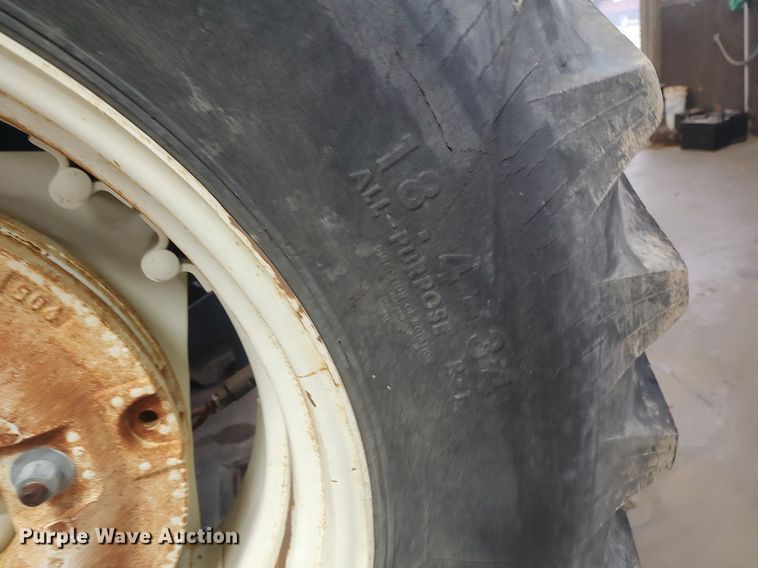 image for item MM9938 1998 New Holland 7610  tractor