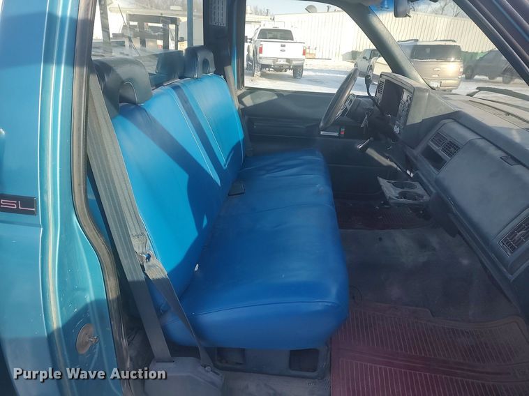 image for item MM9945 1993 GMC Sierra C2500  utility bed pickup truck